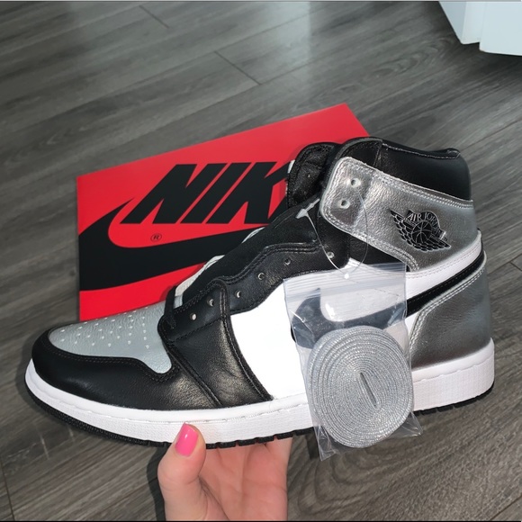 Air Jordan 1 Silver Toe - Picture 5 of 7
